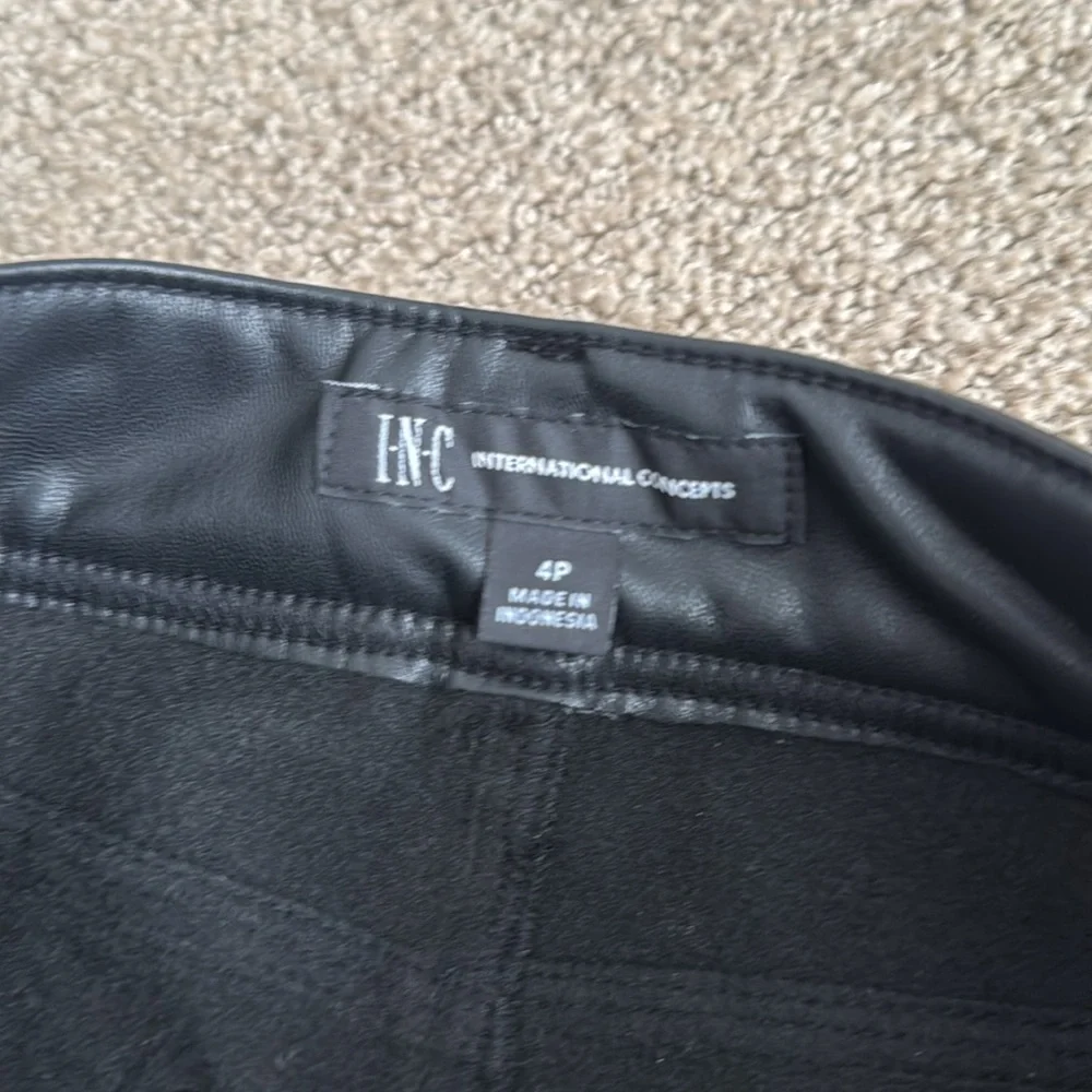 462M NWT INC International Concepts Women's Faux-Leather Skinny Pants - Size: 4P
